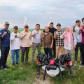 Dorong Modernisasi Pertanian, Pemkab Polman Gandeng PT Maxxi Uji Coba Drone di Lahan Padi M70D