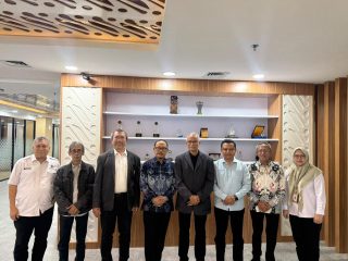 Logam Tanah Jarang di Mamuju Dilirik Nasional, Gubernur Suhardi Duka Minta Tata Kelola Berpihak ke Rakyat