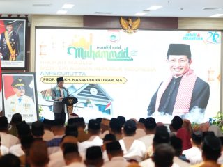 Hadiri Maulid Nabi di Sulbar, Menag RI Puji Pembangunan dan Kinerja Gubernur Suhardi Duka