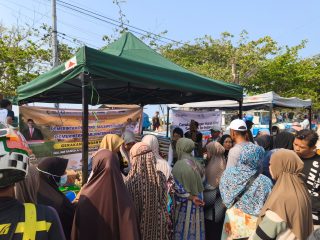 Peringati Hari Pangan Sedunia 2026, Warga Majene dan Mamasa Serbu Gerakan Pangan Murah Bulog
